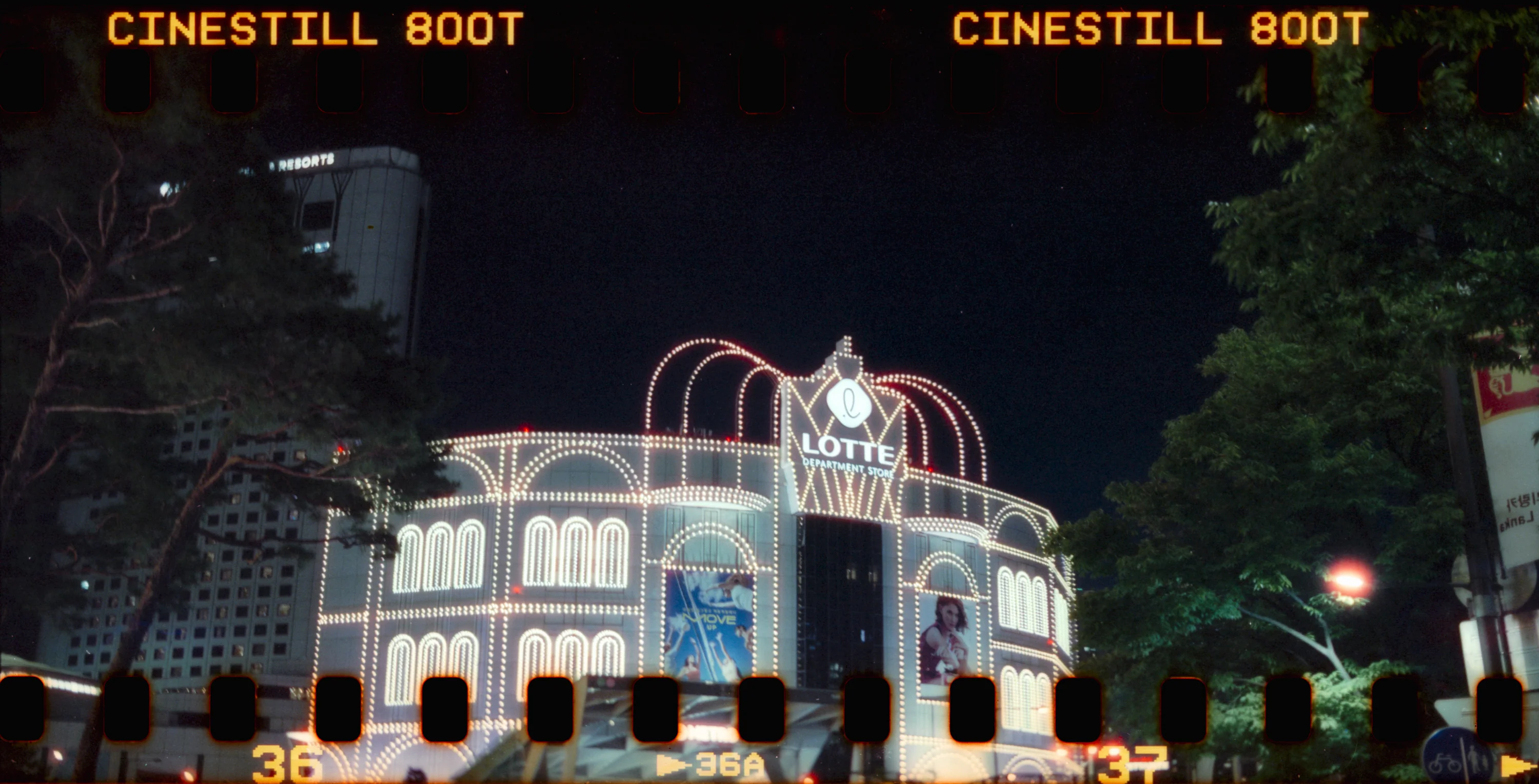 Film — the Han River at dusk, the city reflected in the water